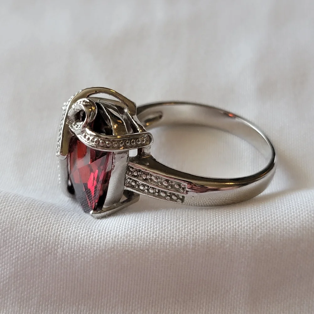 Gift Bow Garnet Simulated Gemstone Present Ring Silver Tone Christmas Holiday
